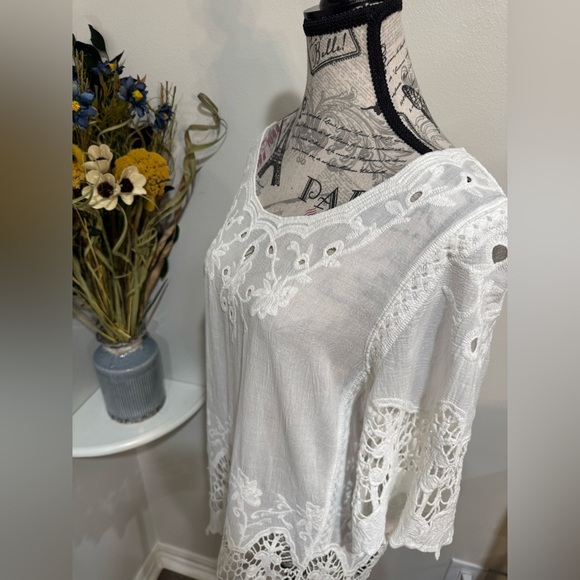 KEREN hart White Embellished Lace & Embroidered 3/4 sleeves Top Size Small - Picture 7 of 8